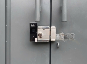 Bàn Giao Khóa Cổng Vân Tay Laffer A18 Pro Tại Long Khánh Đồng Nai